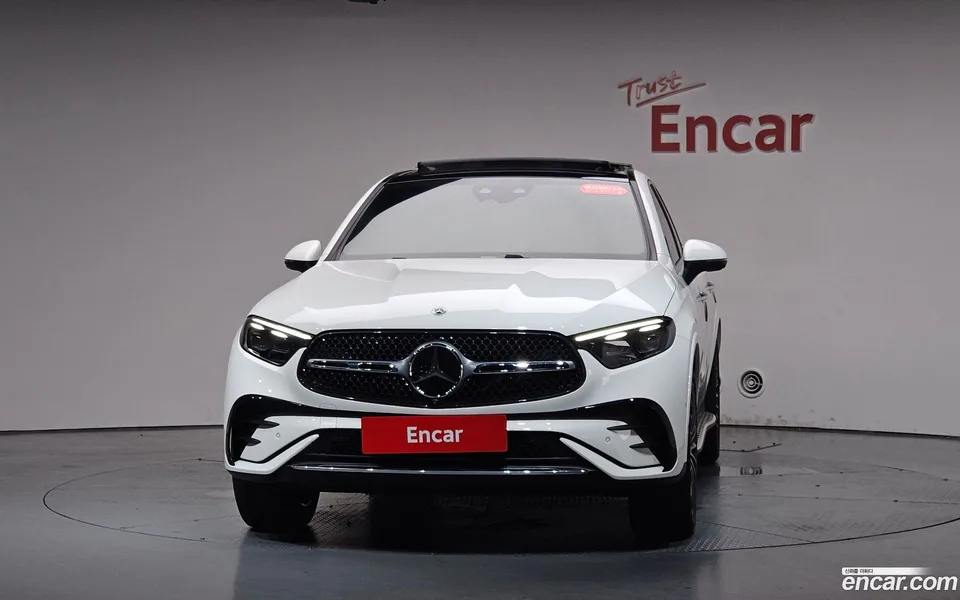 Mercedes-Benz GLC-Class GLC300 4MATIC 2025 — thumbnail 3