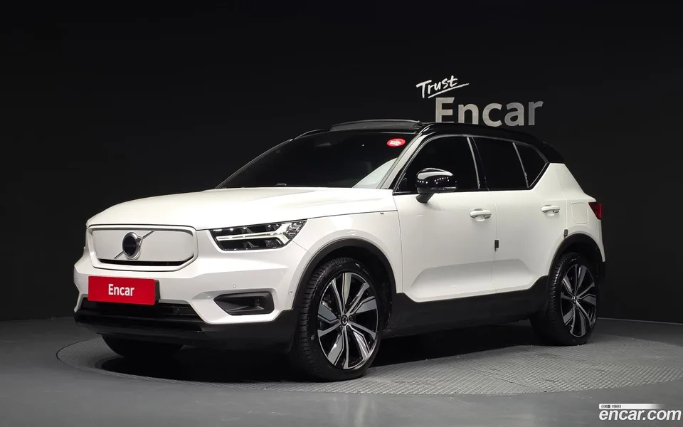 Volvo XC40 Recharge 2022 — photo 1, buy with delivery to Moscow