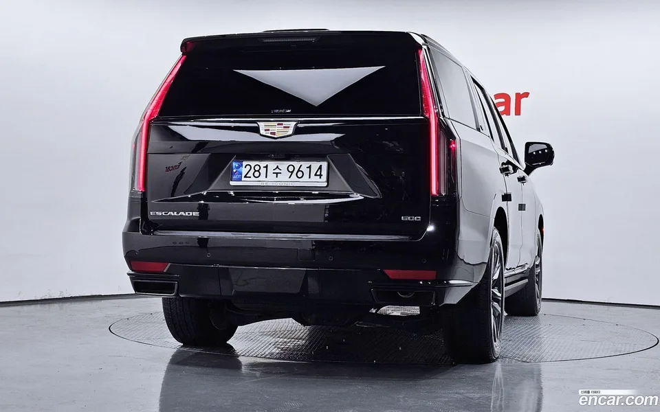Cadillac Escalade 6.2 2023 — thumbnail 4