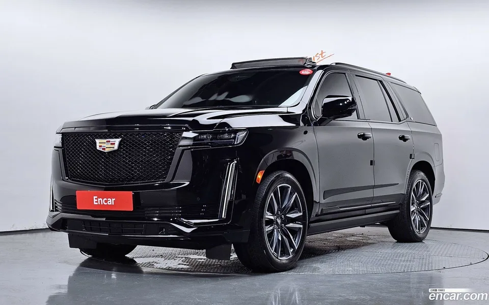 Cadillac Escalade 6.2 2023 — photo 1, buy with delivery to Moscow