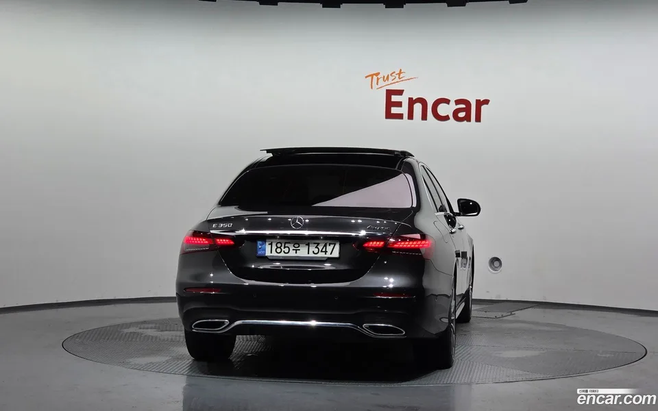Mercedes-Benz E-Class E350 4MATIC AMG Line 2022 — thumbnail 4