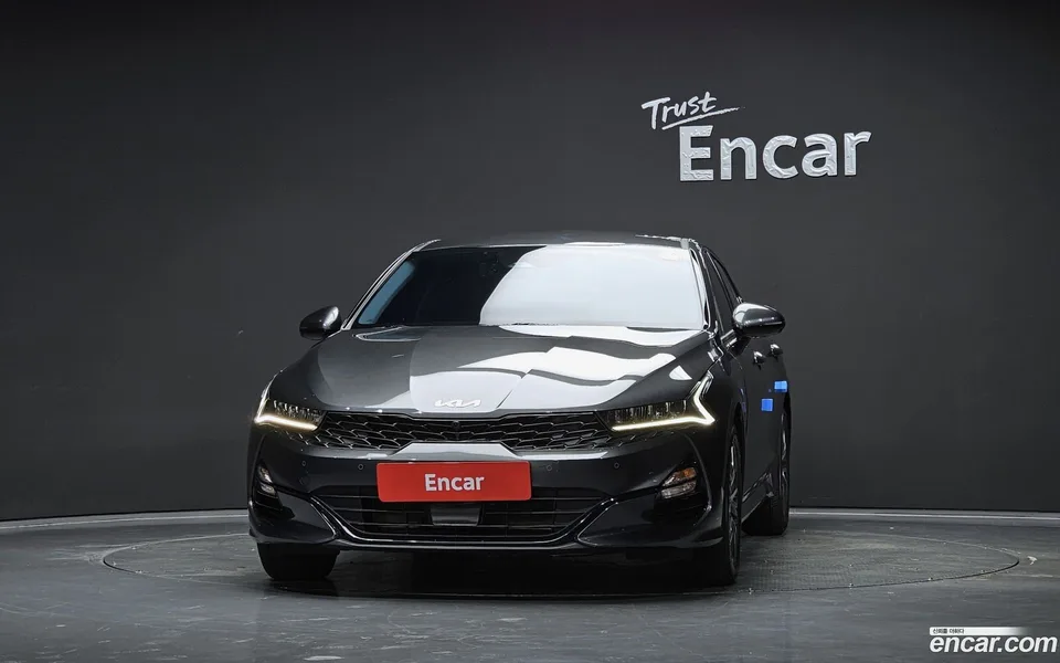 Kia K5 2.0 2023 — thumbnail 3