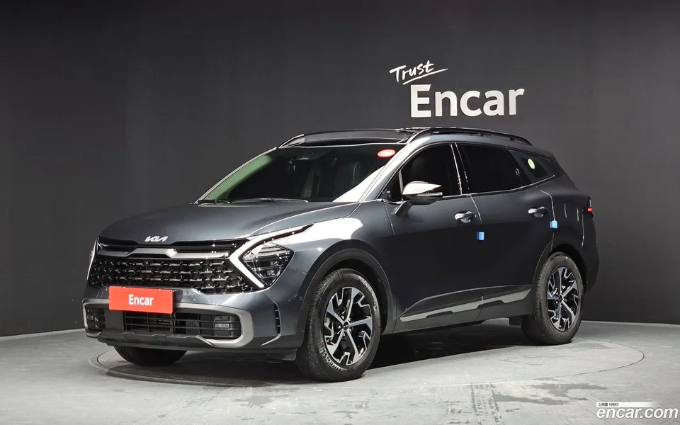 Kia Sportage Hybrid 2WD 2022 — photo 1, buy with delivery to Moscow
