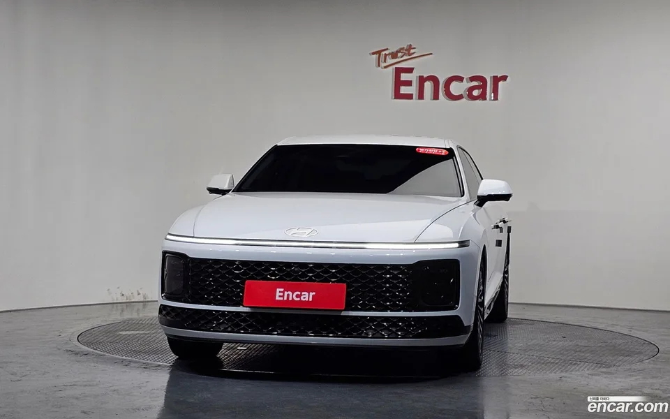 Hyundai Grandeur Hybrid 2023 — thumbnail 3