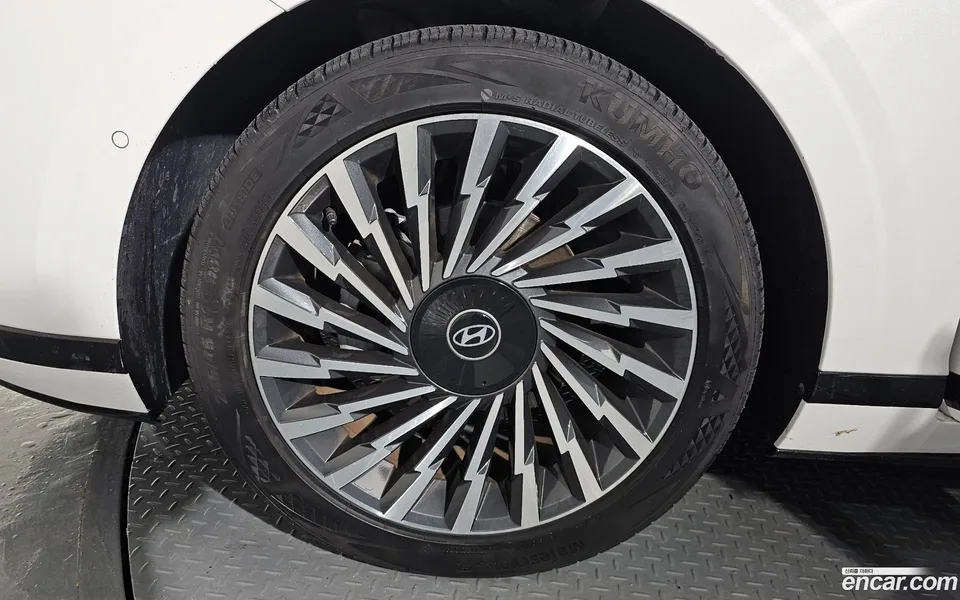 Hyundai Grandeur Hybrid 2023 — thumbnail 5