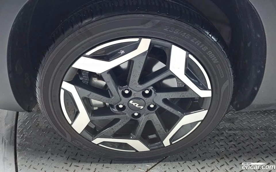 Kia Seltos 1.6 2WD 2023 — миниатюра 5
