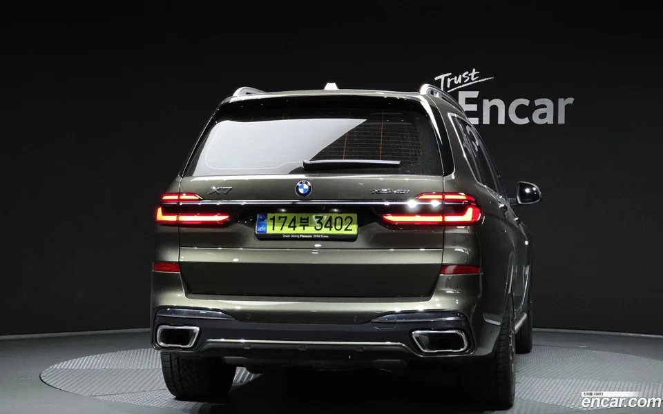 BMW X7 xDrive 40i M 7 2025 — thumbnail 4