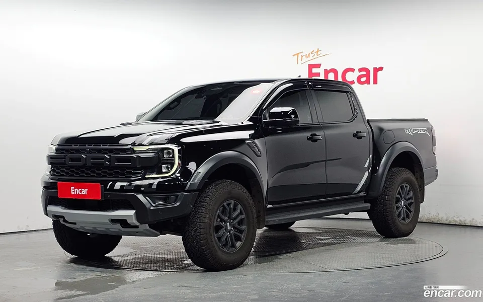Ford Ranger 2.0 2023 — photo 1, buy with delivery to Moscow
