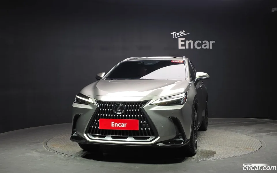 Lexus NX 350h 2025 — thumbnail 3