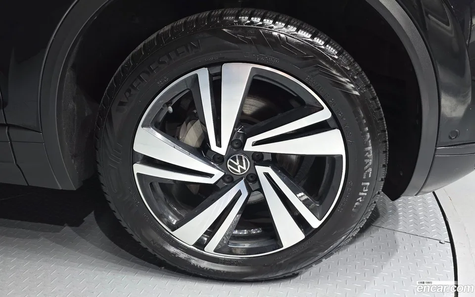 Volkswagen Touareg 3.0 TDI 2023 — thumbnail 2