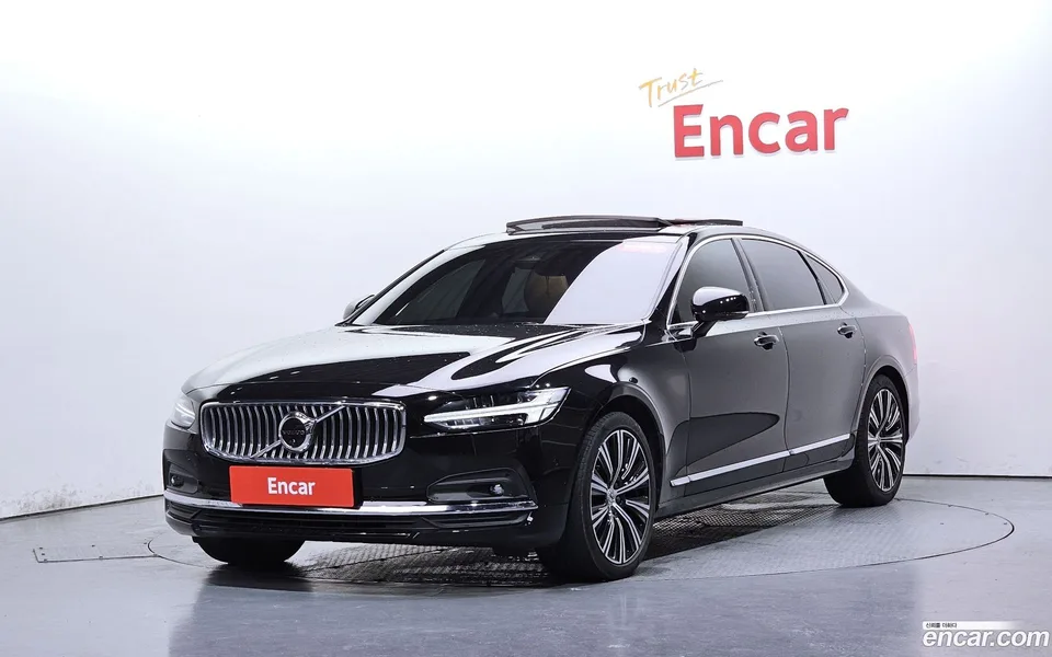 Volvo S90 B5 2022 — photo 1, buy with delivery to Moscow