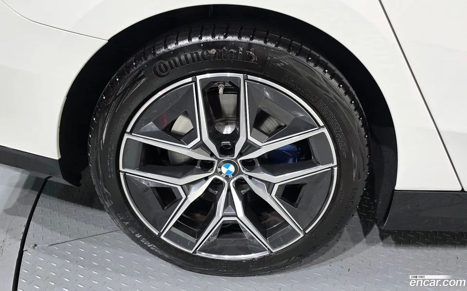 BMW 5 Series 520i M 2026 — thumbnail 2