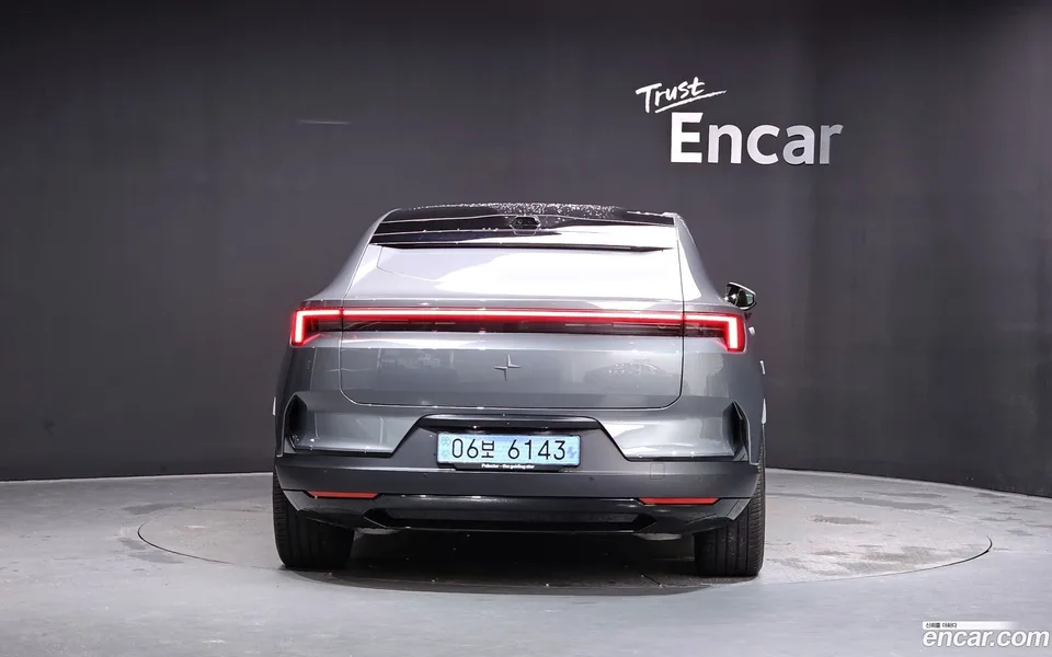 Polestar Polestar 4 2025 — thumbnail 4