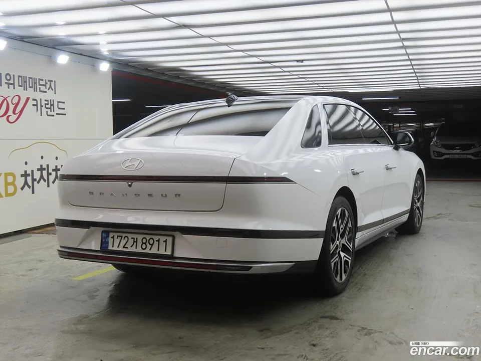 Hyundai Grandeur Hybrid 2023 — thumbnail 4