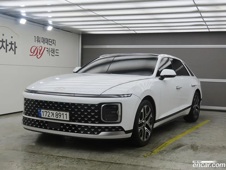 Hyundai Grandeur Hybrid 2023 — photo 1, buy with delivery to Moscow
