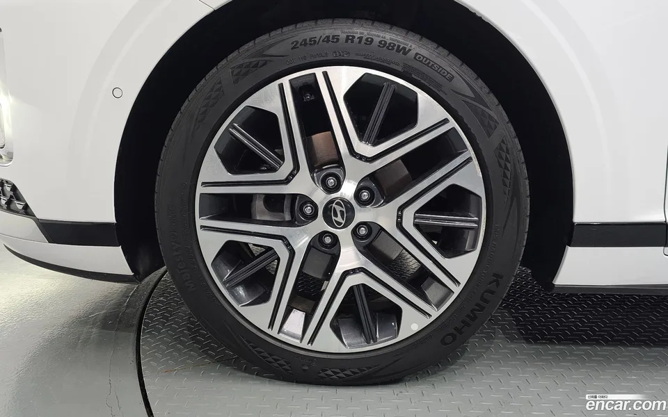 Hyundai Grandeur Hybrid 2024 — thumbnail 2