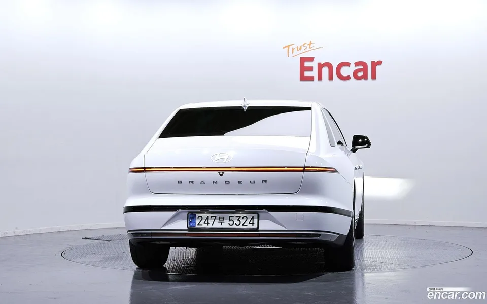 Hyundai Grandeur Hybrid 2024 — thumbnail 4