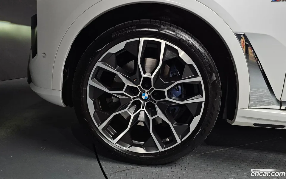 BMW X7 xDrive 40i M 6 2024 — thumbnail 2