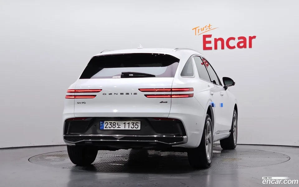 Genesis GV70 2.5T AWD 2024 — thumbnail 4