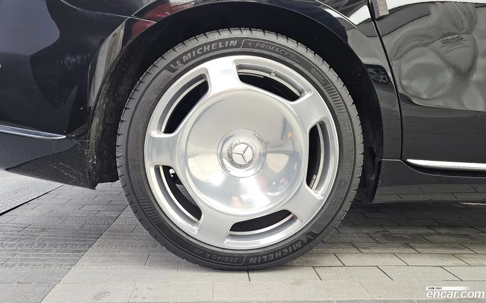 Mercedes-Benz S-Class S580 4MATIC 2024 — thumbnail 2