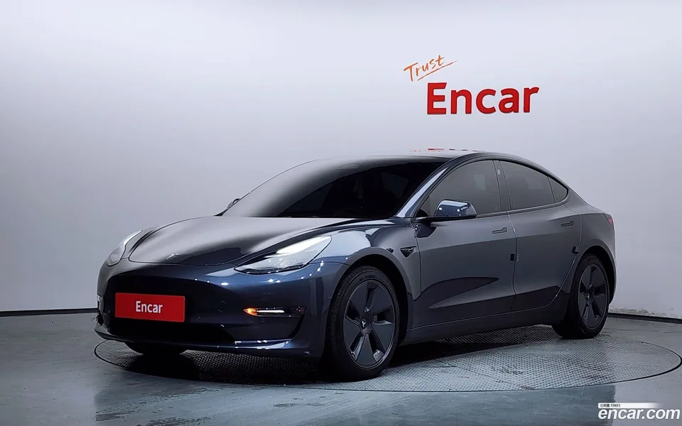 Tesla Model 3 AWD 2022 — photo 1, buy with delivery to Moscow