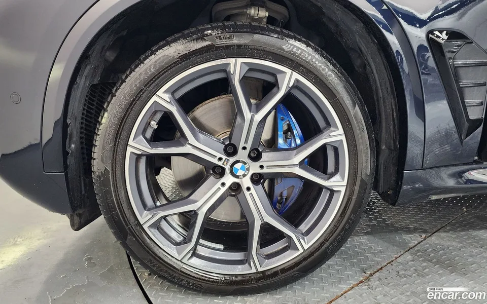 BMW X5 xDrive 30d M 2025 — thumbnail 5