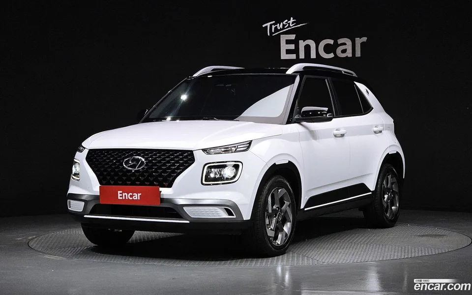 Hyundai Venue 1.6 2023 — photo 1, buy with delivery to Moscow