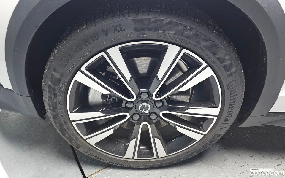 Volvo V60 Cross Country B5 AWD 2025 — thumbnail 5