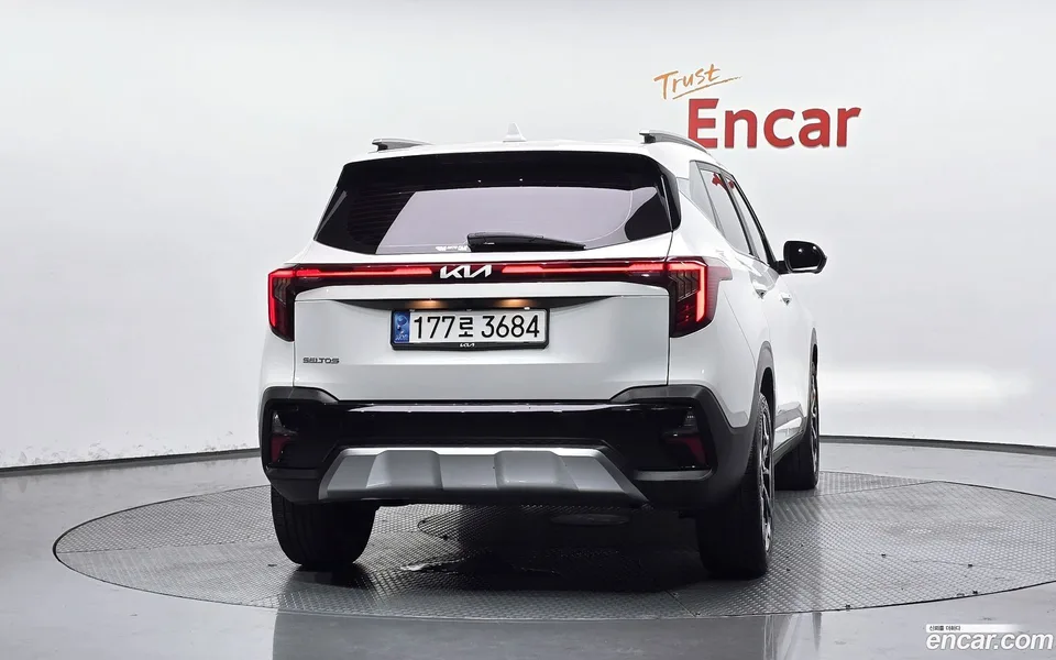 Kia Seltos 2.0 2WD 2023 — thumbnail 4