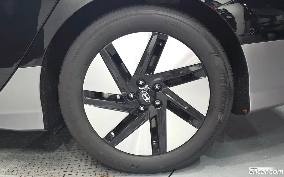Hyundai Ioniq 6 2022 — thumbnail 2