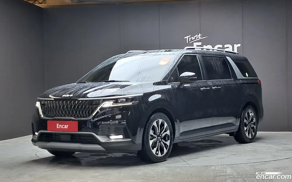 Kia Carnival 9 2022 — photo 1, buy with delivery to Moscow