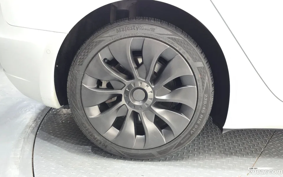 Tesla Model 3 AWD 2022 — thumbnail 2