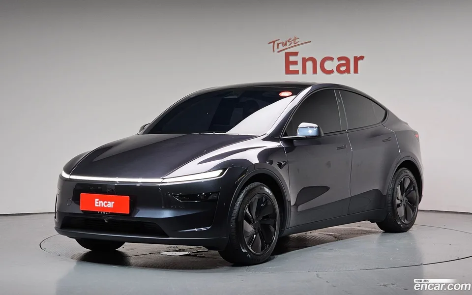 Tesla Model Y RWD 2026 — photo 1, buy with delivery to Moscow