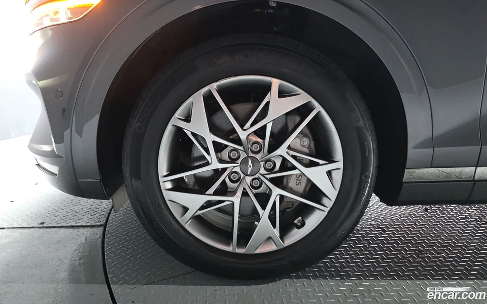 Genesis GV70 2.5T 2WD 2022 — thumbnail 2