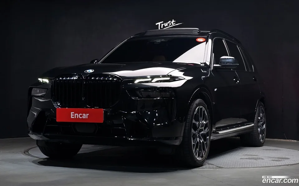 BMW X7 xDrive 40d M 6 2024 — photo 1, buy with delivery to Moscow
