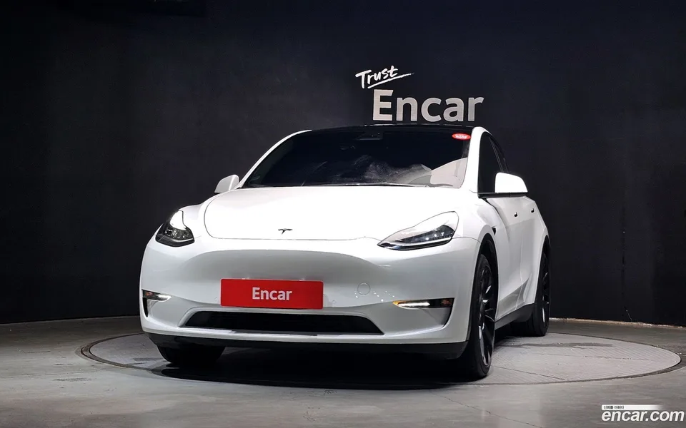 Tesla Model Y AWD 2022 — thumbnail 3