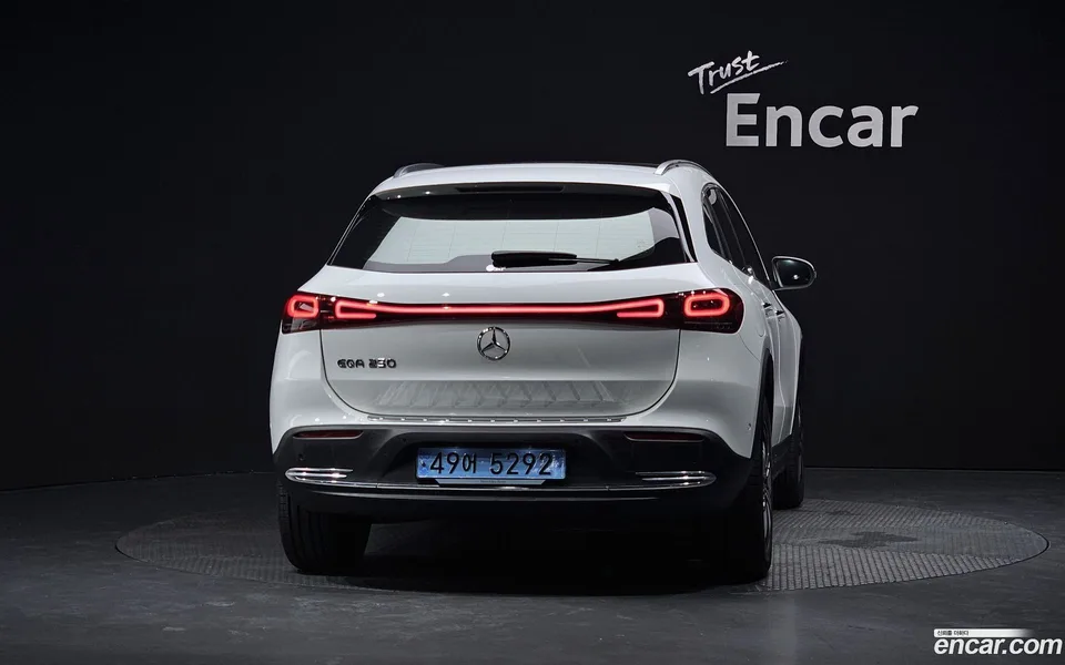 Mercedes-Benz EQA EQA250 2023 — thumbnail 4