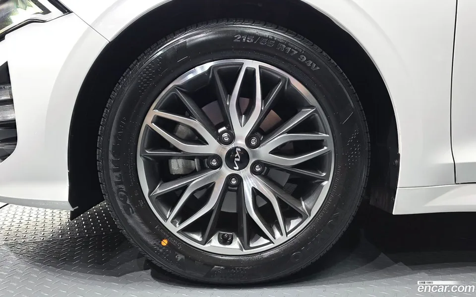 Kia K5 2.0 2023 — thumbnail 5