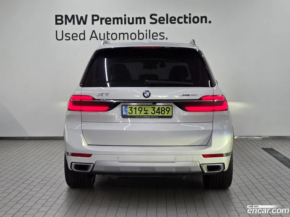 BMW X7 xDrive 40i 7 2025 — thumbnail 3