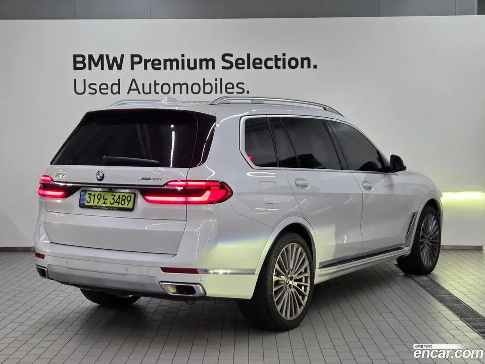 BMW X7 xDrive 40i 7 2025 — thumbnail 4