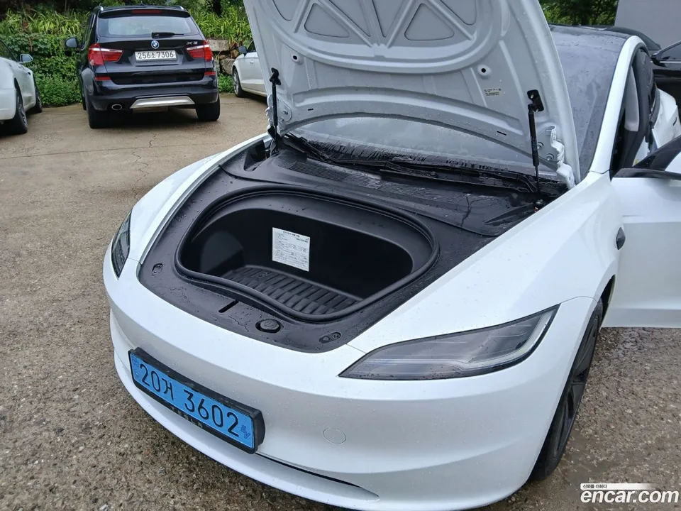 Tesla Model 3 AWD 2024 — thumbnail 2