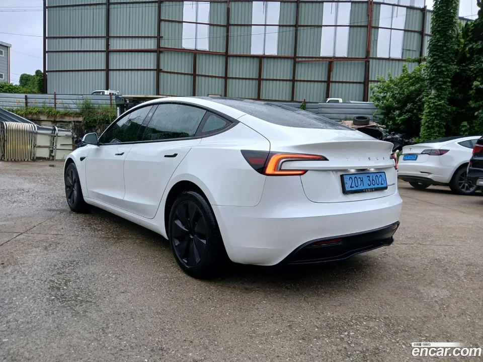 Tesla Model 3 AWD 2024 — thumbnail 3