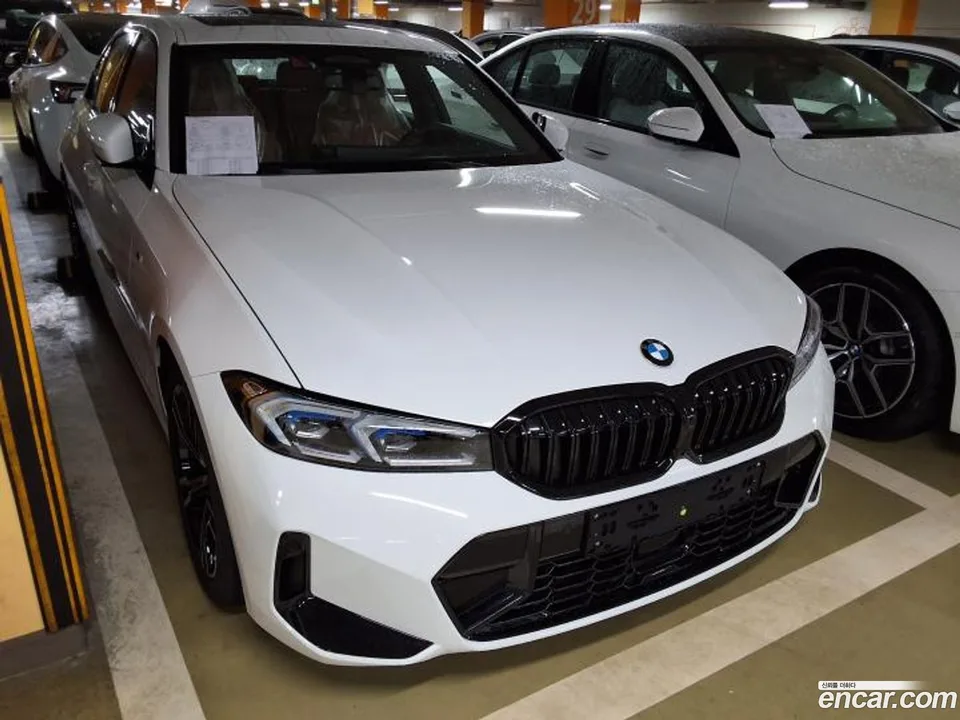 BMW 3 Series 320i M 2026 — thumbnail 5