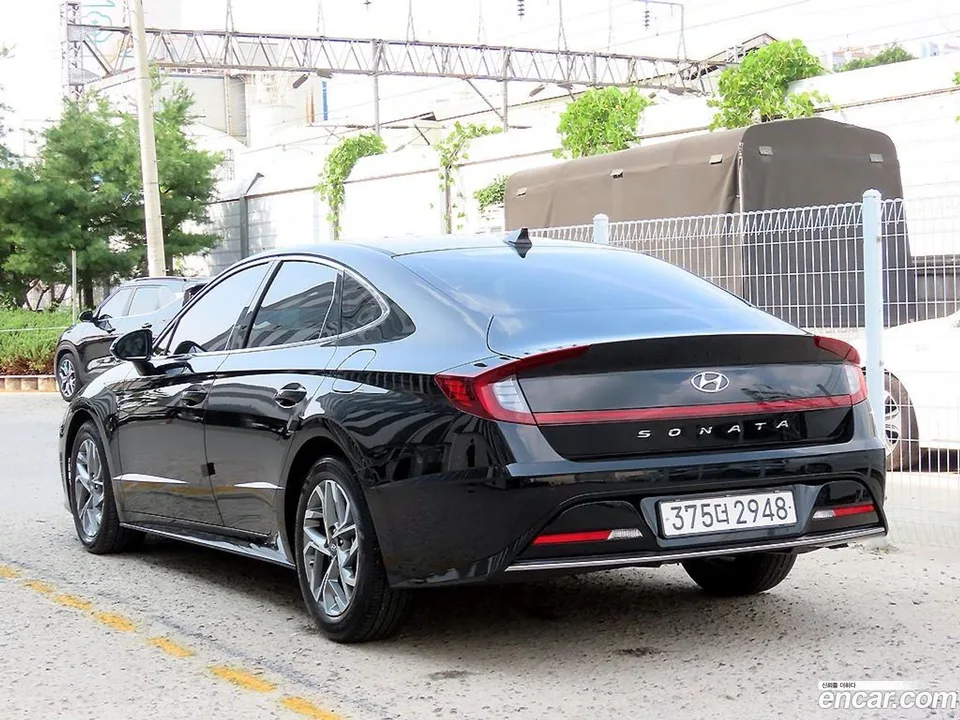 Hyundai Sonata 2.0 2022 — thumbnail 3