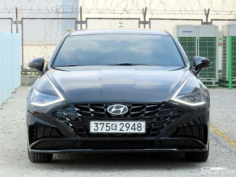 Hyundai Sonata 2.0 2022 — photo 1, buy with delivery to Moscow