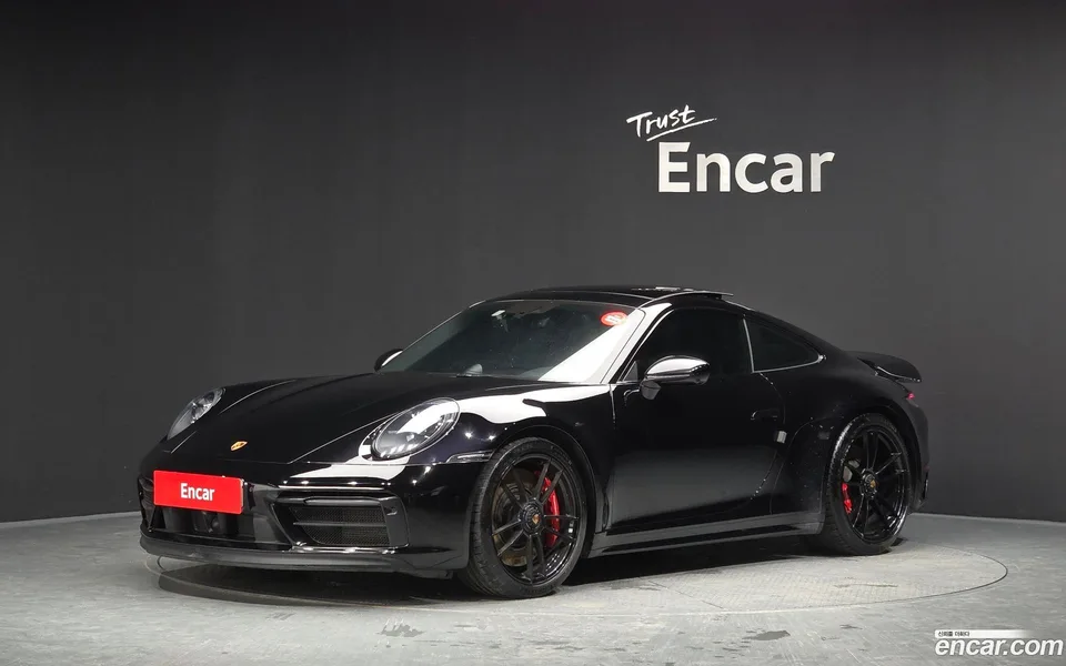 Porsche 911 (992) 4 GTS 2023 — photo 1, buy with delivery to Moscow