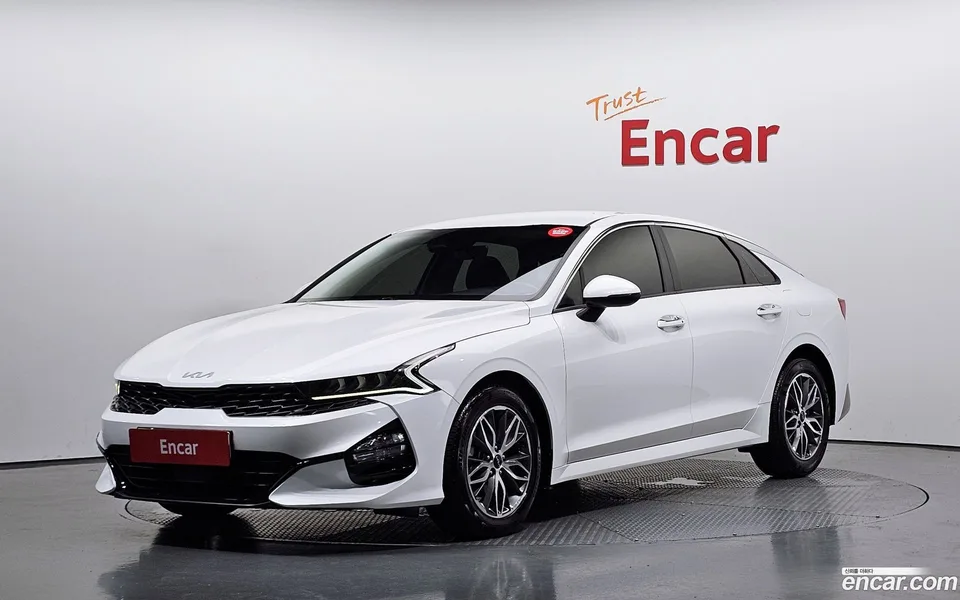 Kia K5 2.0 2022 — photo 1, buy with delivery to Moscow