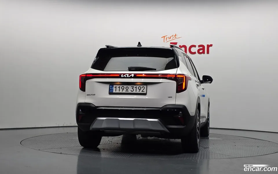 Kia Seltos 1.6 4WD 2022 — thumbnail 4