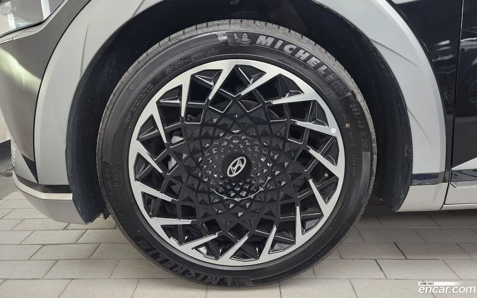 Hyundai Ioniq 5 2024 — thumbnail 5