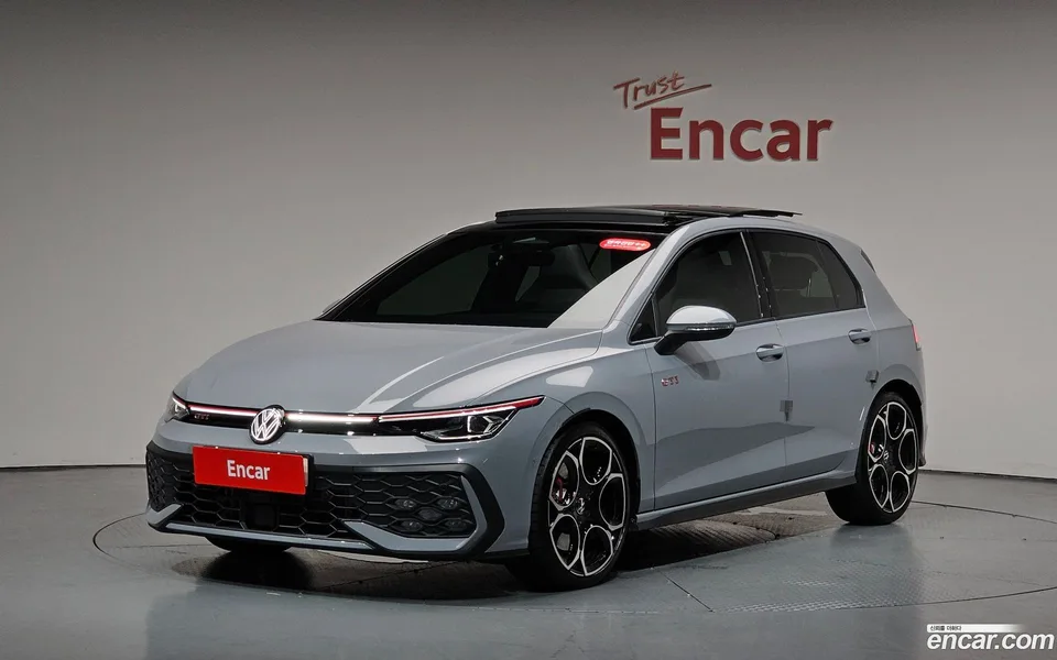 Volkswagen Golf 2.0 GTI 2026 — photo 1, buy with delivery to Moscow